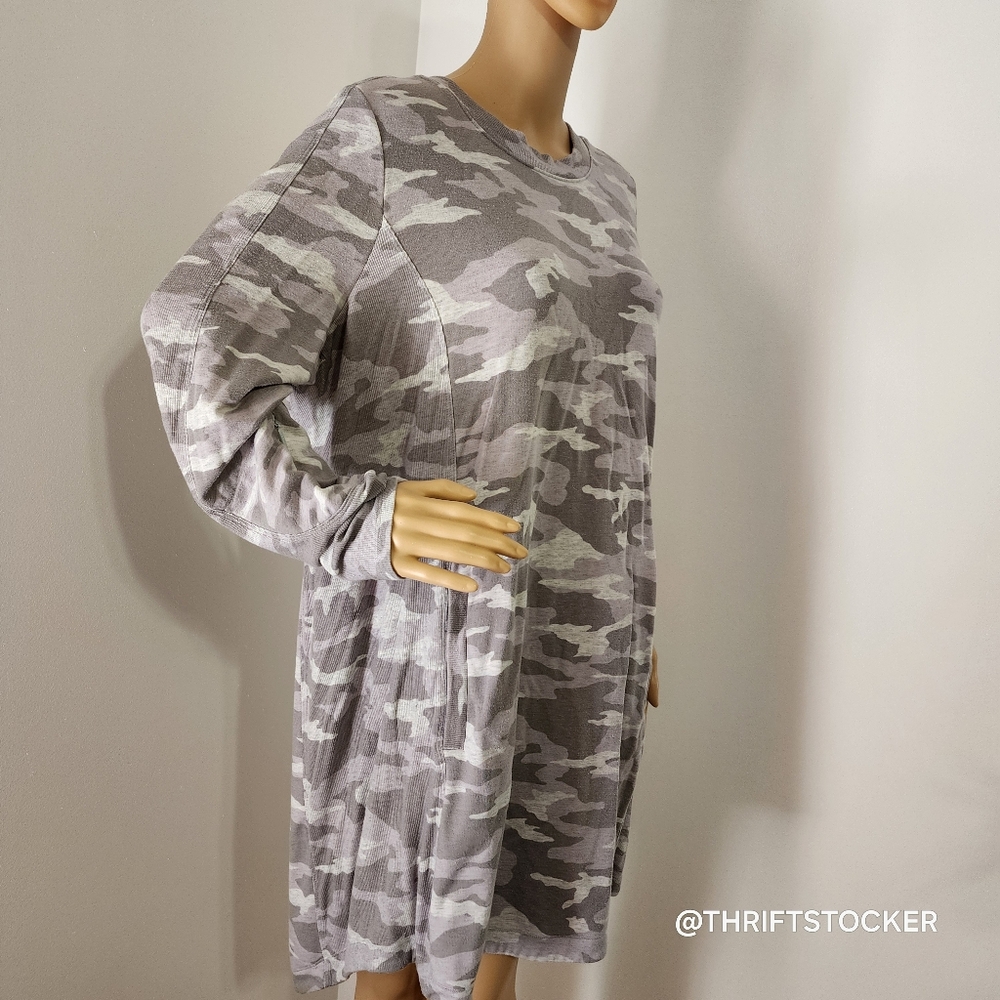 Athleta Gray Camo Print Long Sleeve Dress With Pockets - Picture 4 of 12